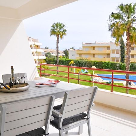 Lovelystay - 2Br Modern, Pool Access, Close To Marina & Beach Quarteira Buitenkant foto