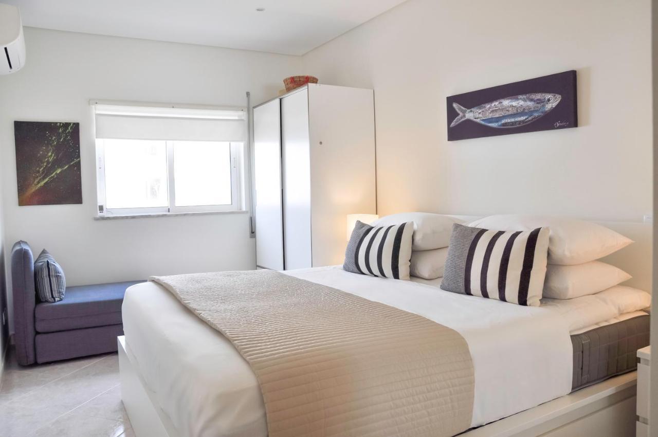 Lovelystay - 2Br Modern, Pool Access, Close To Marina & Beach Quarteira Buitenkant foto
