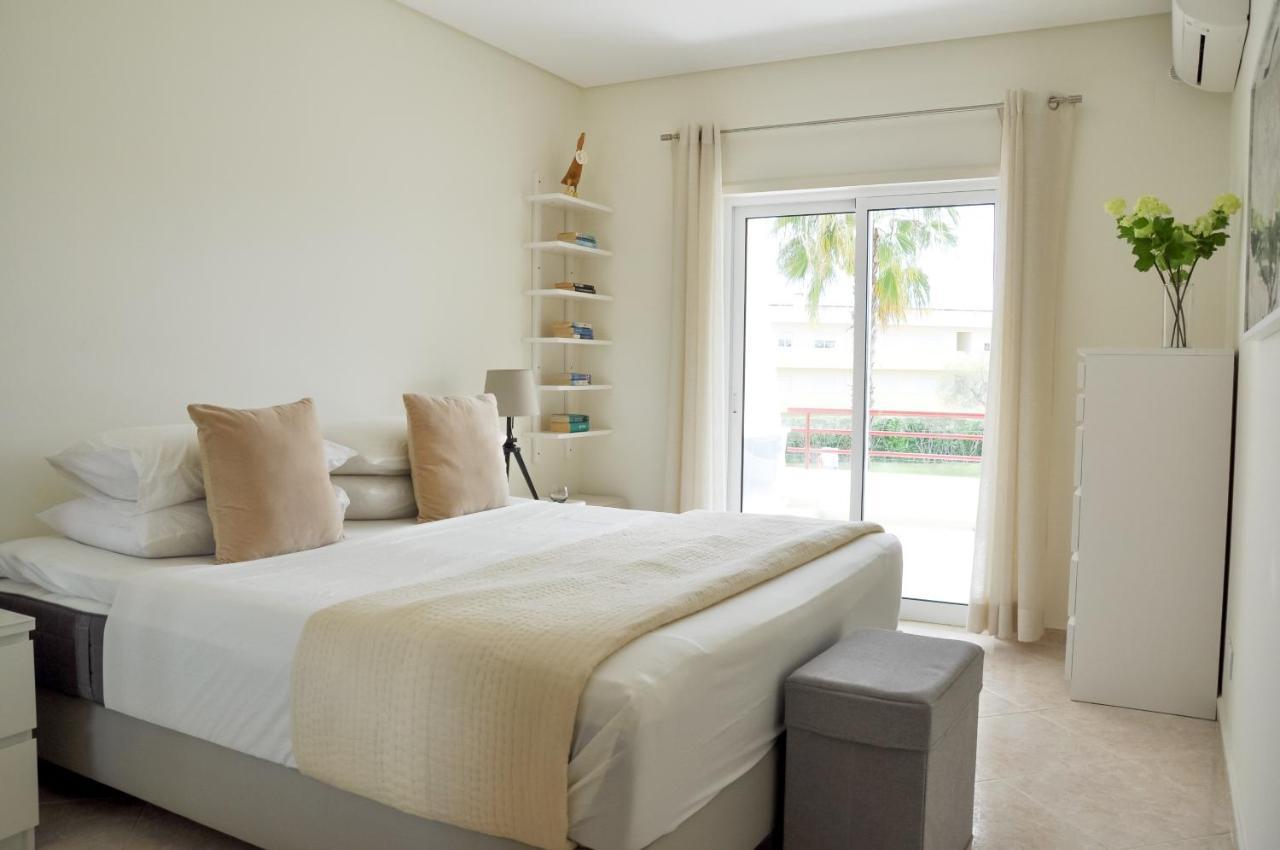 Lovelystay - 2Br Modern, Pool Access, Close To Marina & Beach Quarteira Buitenkant foto