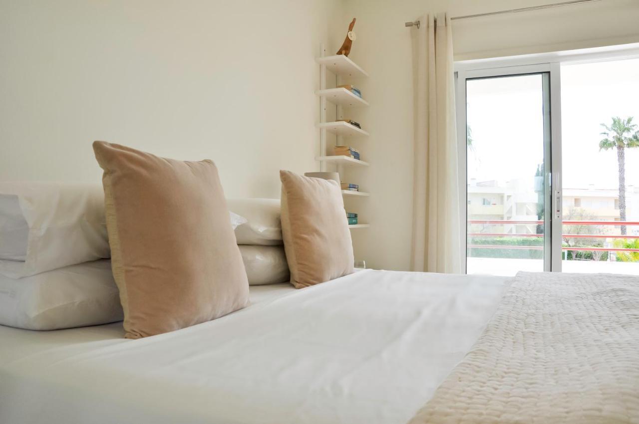 Lovelystay - 2Br Modern, Pool Access, Close To Marina & Beach Quarteira Buitenkant foto
